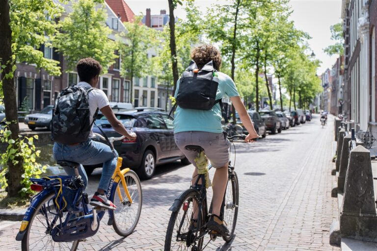 Foto van fietsers in Delft