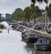 foto van de beekkade in Hillegom