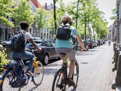 Foto van fietsers in Delft